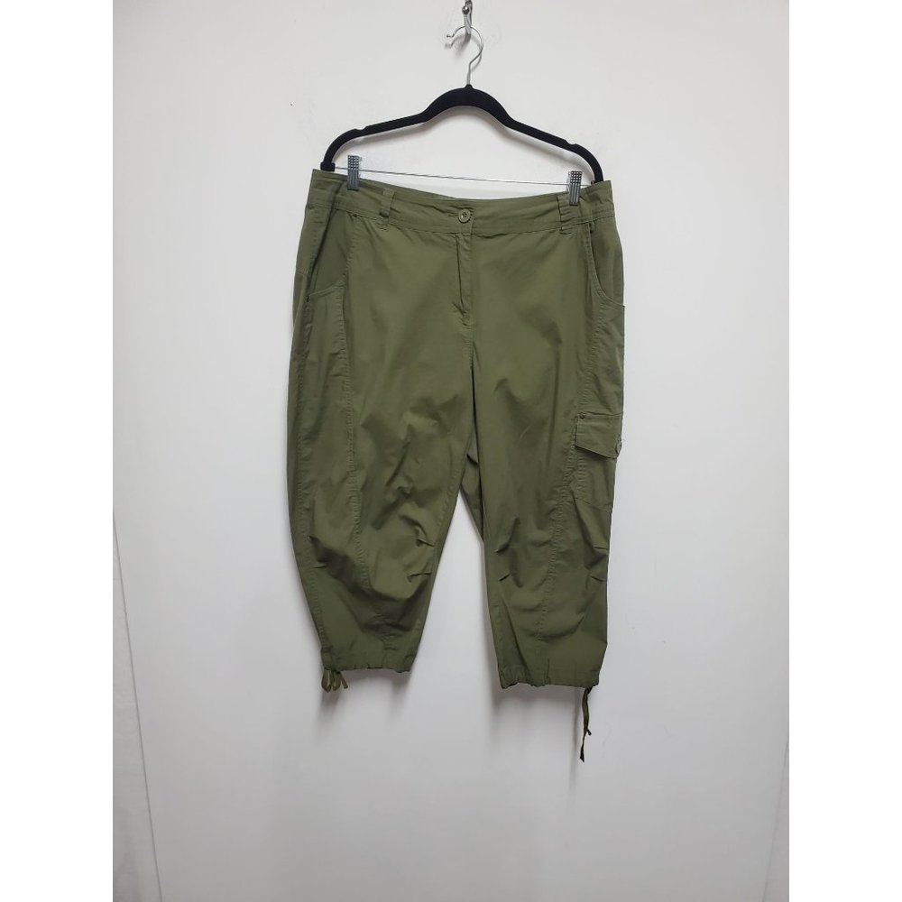 ellos Women's Plus Size Seamed Capris Pants 16W